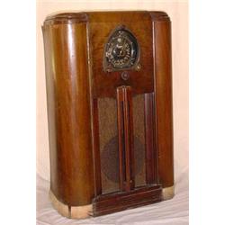 Lot 222: Zenith Long Distance Foreign Broadcast Radio