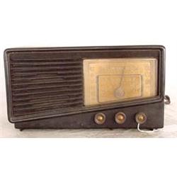 Lot 258: Philco Table Top Radio