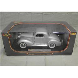 1:18 Scale Die-Cast 1936 Pontiac Deluxe Automobile