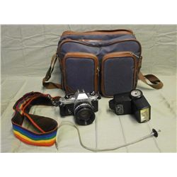 Nikon FG Film Camera w/Vivitar Flash & Case