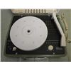 Image 2 : RCA Victor VGP03J 4 Speed Portable Record Player