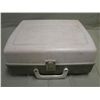 Image 7 : RCA Victor VGP03J 4 Speed Portable Record Player
