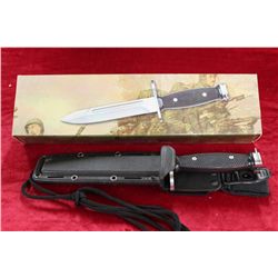 New In Box Short Steel Bayonet Knife