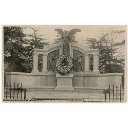 Memorial to Titanic Engineer Officers