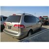 Image 4 : 2002 - TOYOTA SIENNA