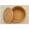 Image 3 : Two baskets, one Papago, one Hopi.  Est.:   $200-$400.