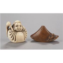 A group of two netsuke.