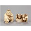 Image 1 : A group of two ivory netsuke.