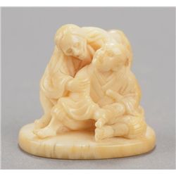 A marine ivory netsuke othe samurai Hikohichi Omor