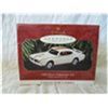 Image 1 : Hallmark Keepsake Ornament Oldsmobile
