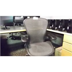 HERMAN MILLER AERON TASK CHAIR SIZE B