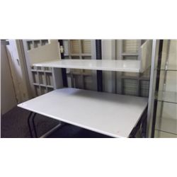 LOT OF APPROX 25 TECH BENCHES