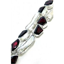 Biwa Pearl & Garnet Bracelet