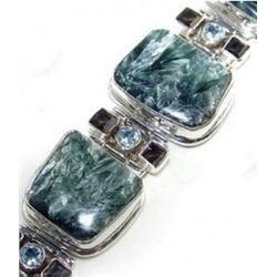 Serphanite, Garnet and Blue Topaz Bracelet