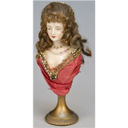 Lady Needle Holder