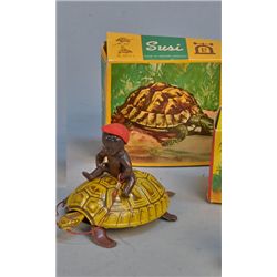 Susi - Walking Turtle
