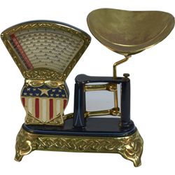Early Cast-Iron National Store Specialty Co. 2lb. Scale