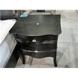 Matching contemporary 2 drawer night table