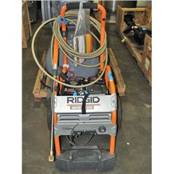 Rigid pressure washer with wand and hoseline