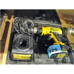 Dewault 14.4v cordless drill with one battery