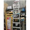 Image 1 : Approx 8F step ladder