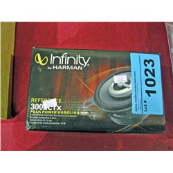 Set of infinity 2 way car audio speakers