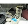 Image 1 : Pair of world famous mukluks