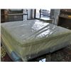 Image 1 : King size mattress and boxspring set