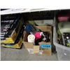 Image 1 : Box of misc pens, shower accessories, etc