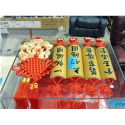 Lot of oriental decorative hangings