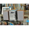 Image 1 : JVC bookshelf stereo