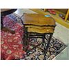 Image 1 : 3pc mahagony nesting table set