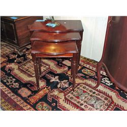 Cherry finish 3pc nesting table set