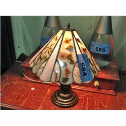 Leaded stained glass table lamp