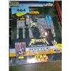 Image 1 : Starwars battle figure game set