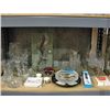Image 1 : Shelf lot of assorted crystal, decorative items