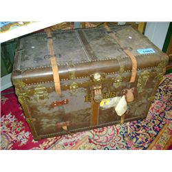 Steamer trunk