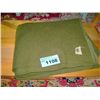Image 1 : Green military blanket