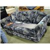 Image 1 : Contemporary sofa