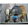 Image 1 : 3 assorted table lamps