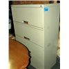 Image 1 : 4 drawer metal lateral filing cabinet
