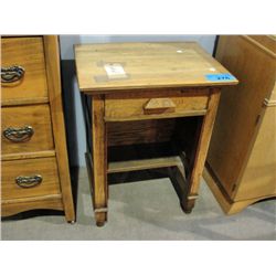 Early 1900s Mission oak single drawer side table