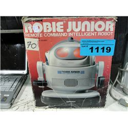 Robbie JR remote comand intelligent robot toy