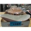 Image 1 : Box of collectable glass and ceramic wares