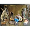 Image 1 : Shelf lot of collectables and decorative items