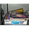 Image 1 : Box of assorted vintage collectables