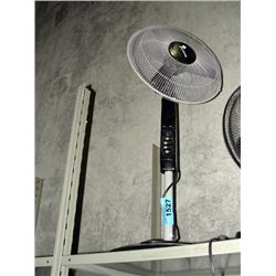 Honeywell floor model oscillating room fan