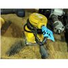 Image 1 : Dewault palm sander