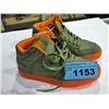 Image 1 : Pair of new size 9 shoes - green and orange