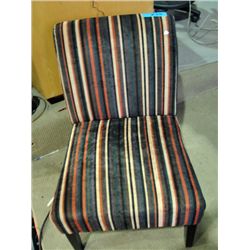 Bedroom/living room accent chair